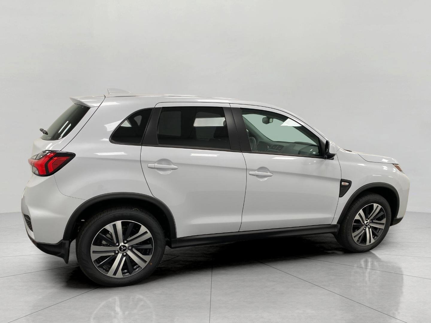 New 2025 Mitsubishi Outlander Sport ES image 2