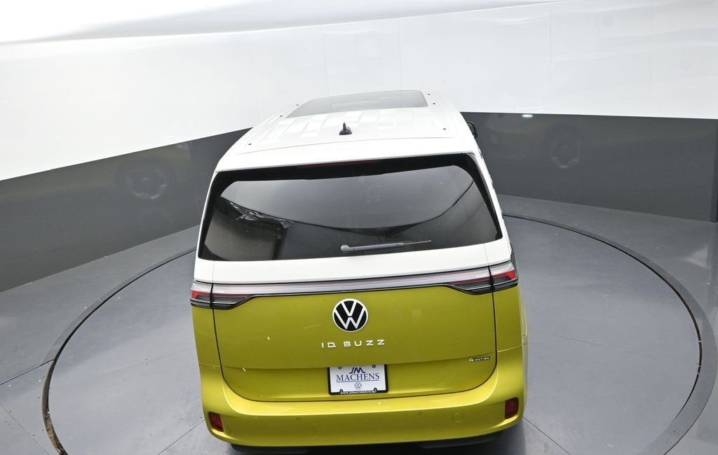 New 2025 Volkswagen ID. Buzz Pro S Plus AWD/4WD image 18
