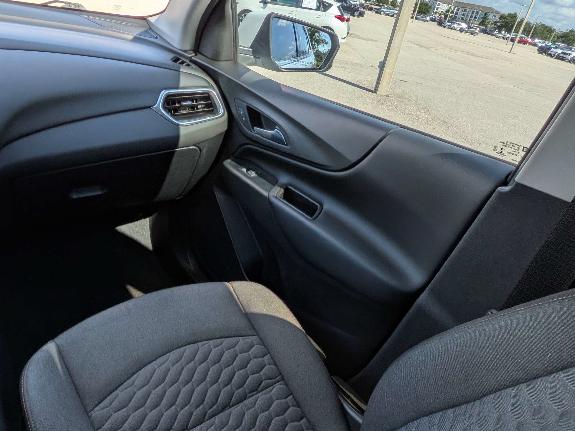 Used 2019 Chevrolet Equinox LT FWD image 21