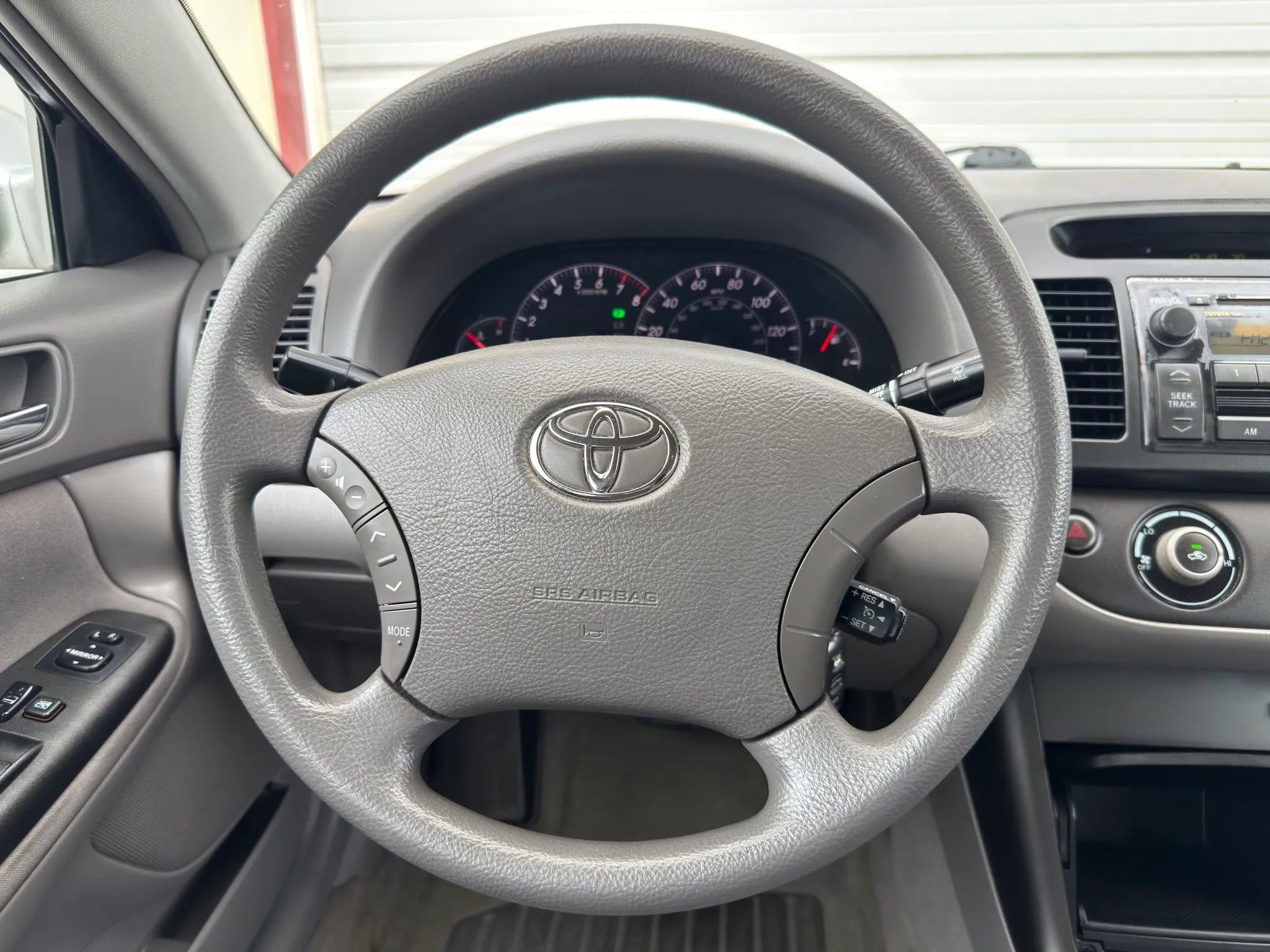 Used 2006 Toyota Camry LE FWD image 19