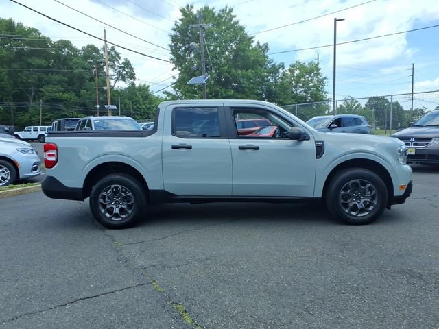 Used 2022 Ford Maverick XLT FWD image 2