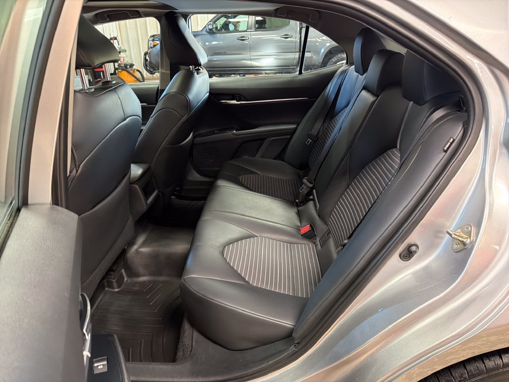 Used 2019 Toyota Camry SE FWD image 20