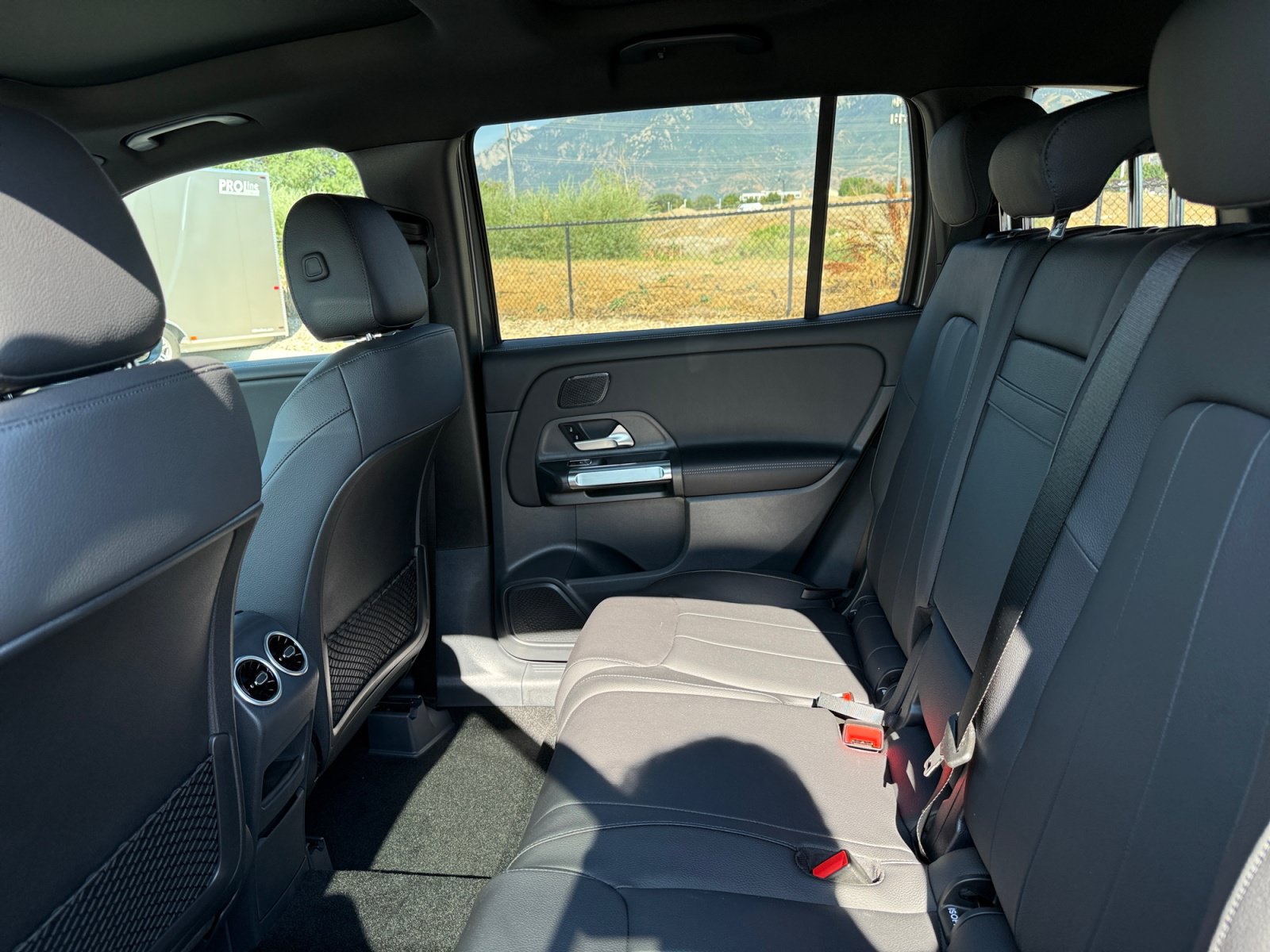 New 2026 Mercedes-Benz GLB 250 4MATIC image 17