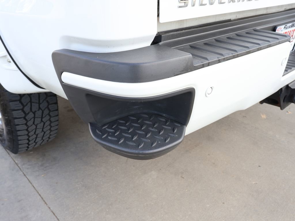 Used 2018 Chevrolet Silverado 3500 LTZ w/ Duramax Plus Package image 26