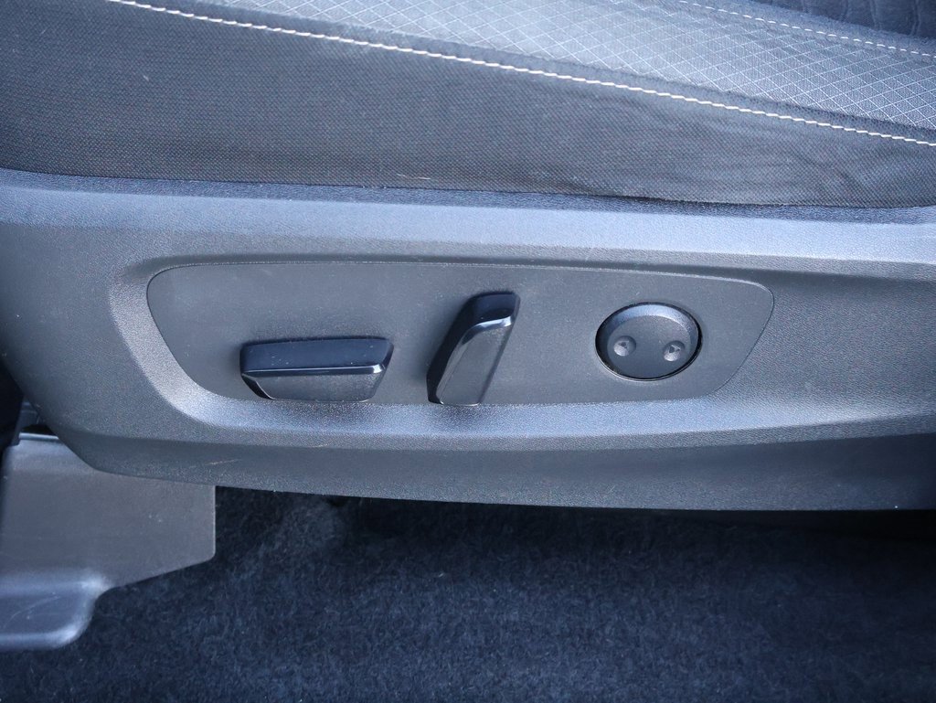 Used 2022 Nissan Pathfinder SV image 12