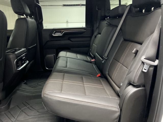 Used 2024 Chevrolet Silverado 3500 High Country w/ Technology Package image 25
