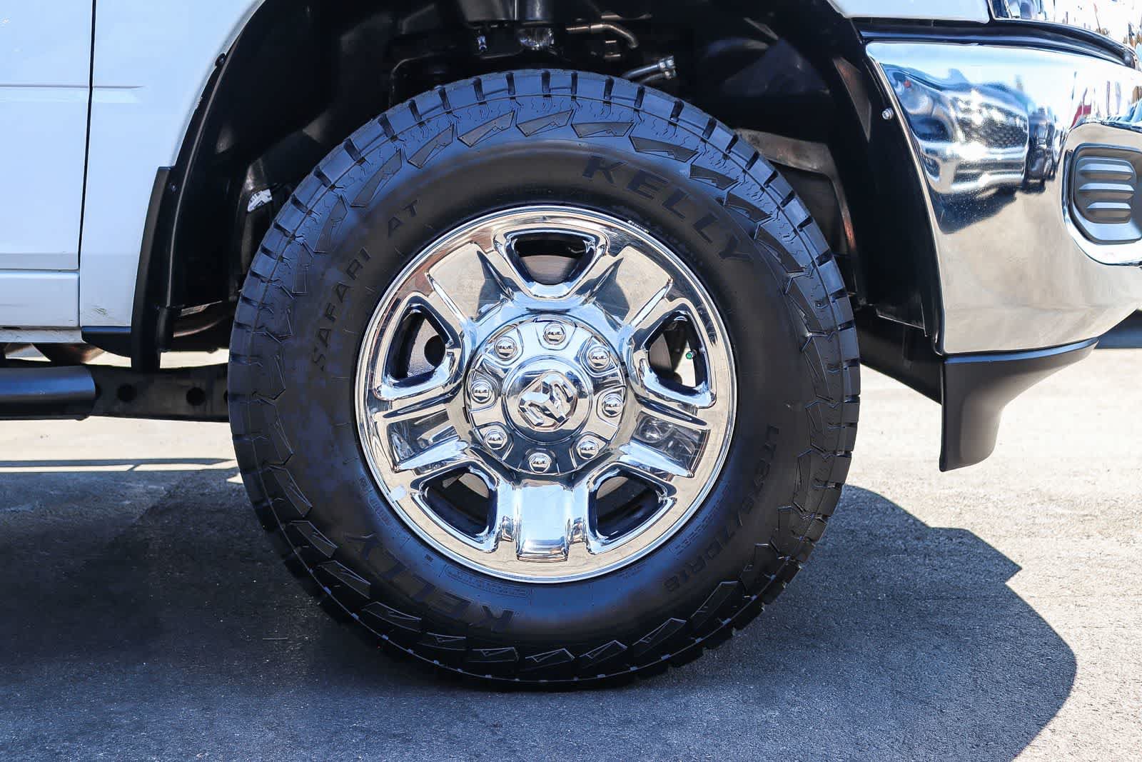 Used 2024 RAM 2500 Tradesman w/ Chrome Appearance Group AWD/4WD image 10