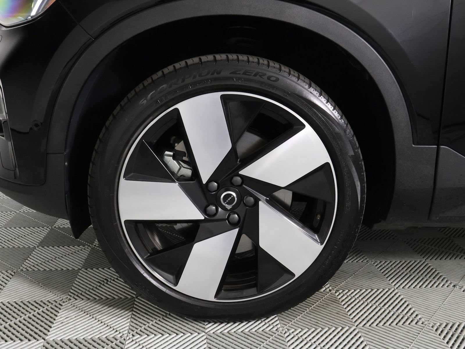 Certified 2023 Volvo XC40 Recharge Ultimate w/ Protection Package Premier AWD/4WD image 27