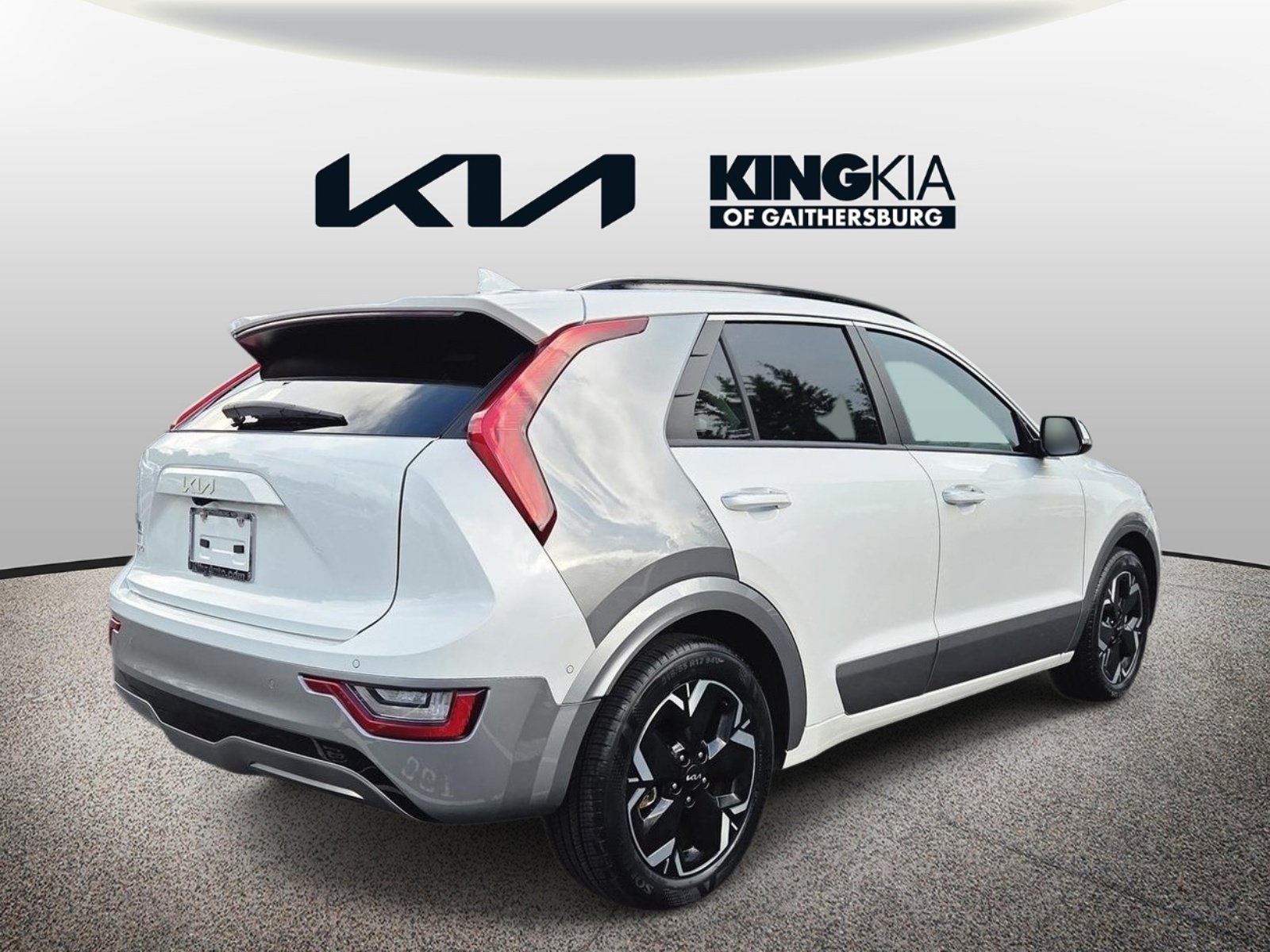 Certified 2023 Kia Niro Wave w/ Wave Preserve Package FWD image 3