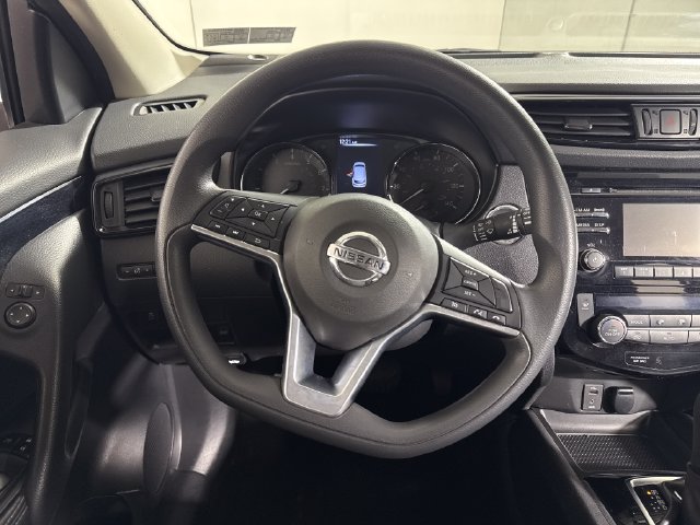 Used 2017 Nissan Rogue Sport SV AWD/4WD image 22