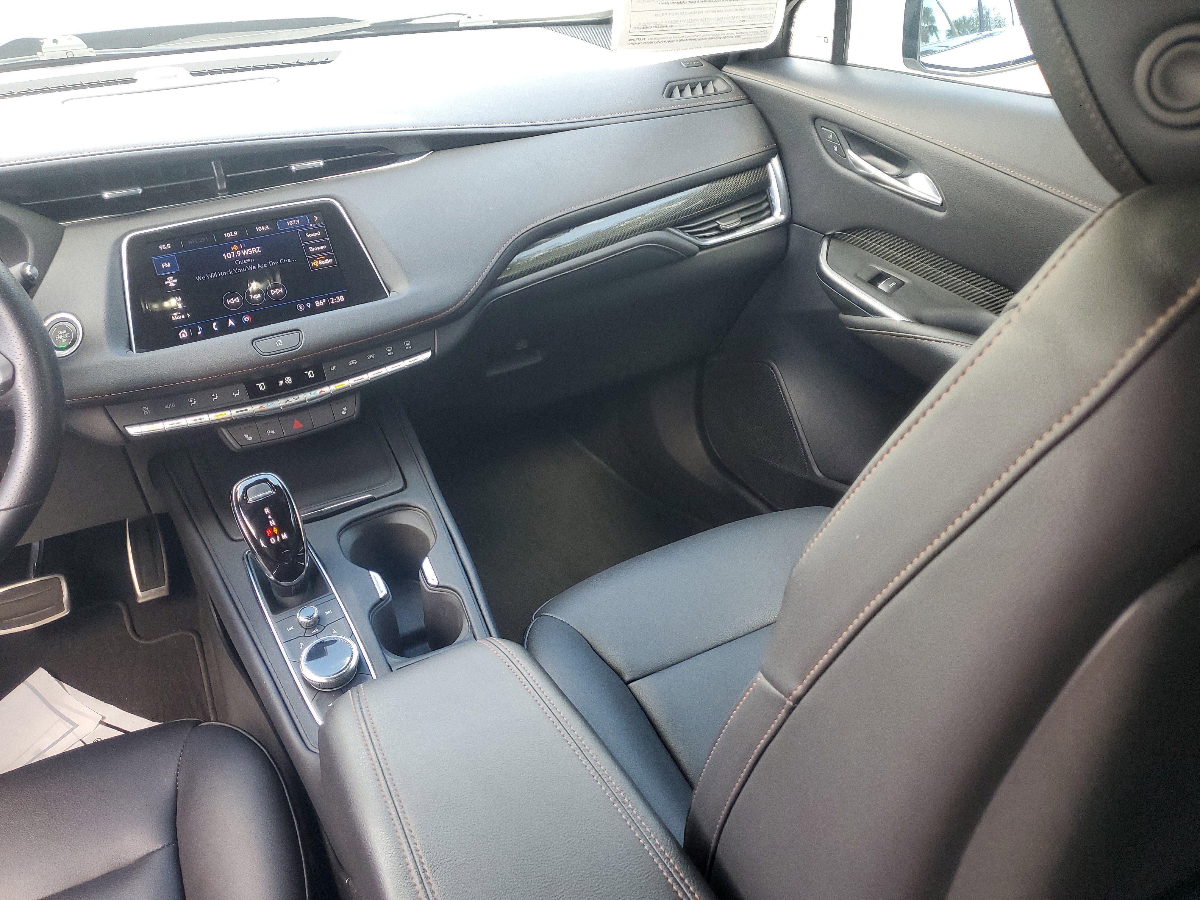 Used 2022 Cadillac XT4 Sport w/ Cold Weather Package image 17