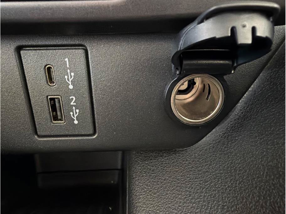 Used 2025 Nissan Leaf S FWD image 25