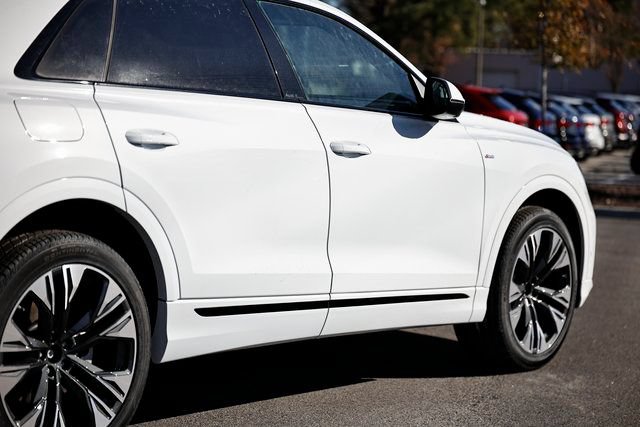 New 2026 Audi Q8 Premium Plus AWD/4WD image 6