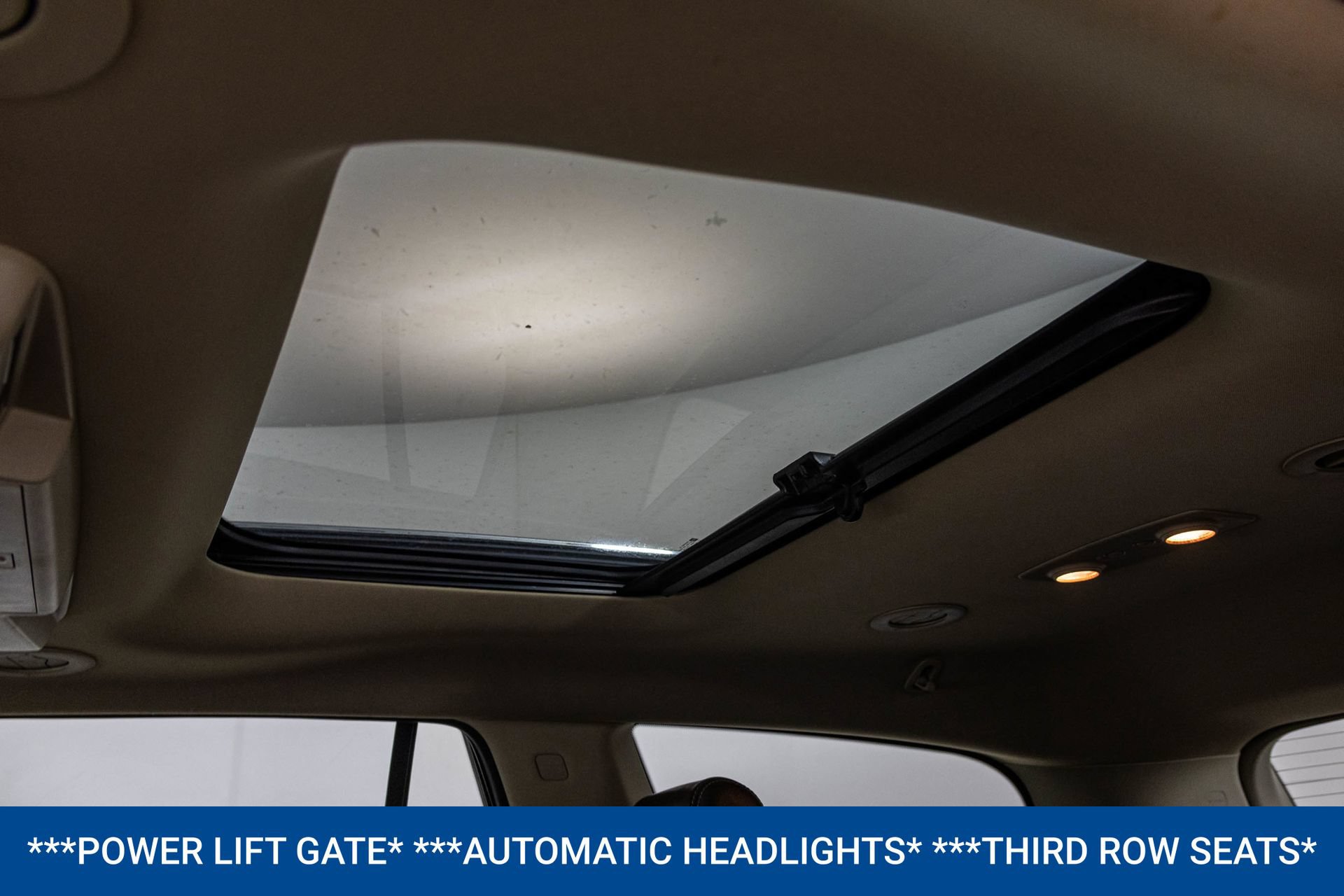 Used 2013 Buick Enclave Premium w/ Trailering Provision Package AWD/4WD image 9