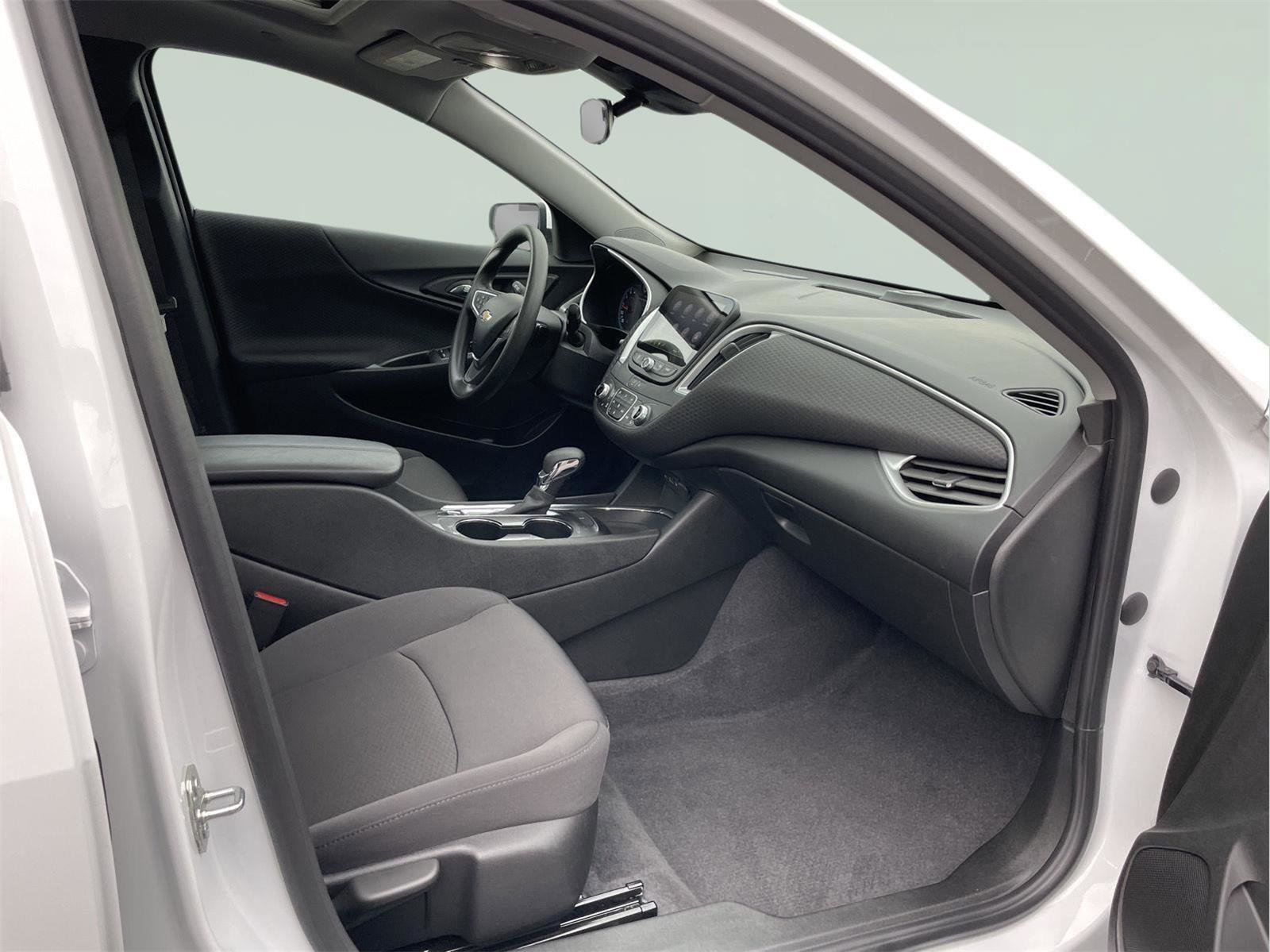 Used 2023 Chevrolet Malibu LT image 20