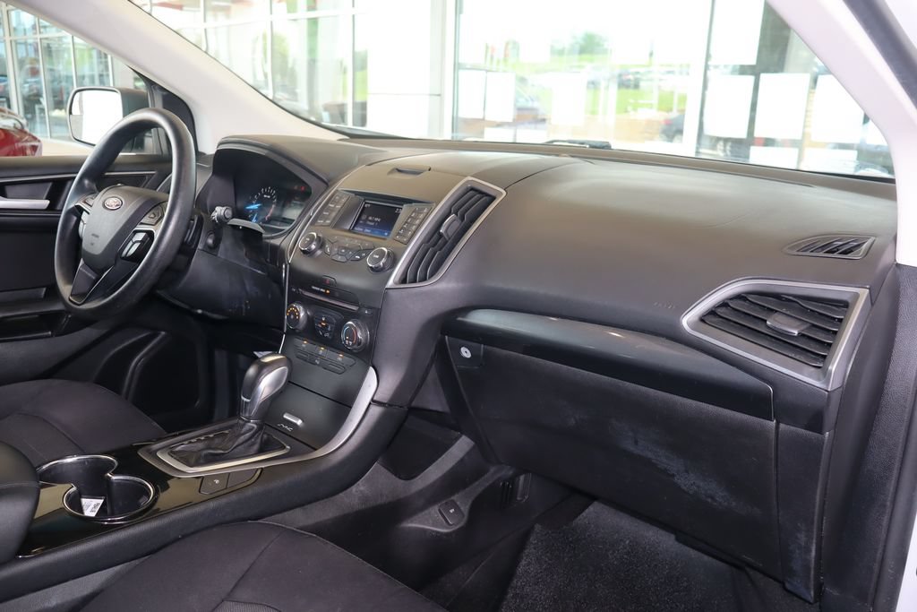 Used 2016 Ford Edge SE FWD image 41
