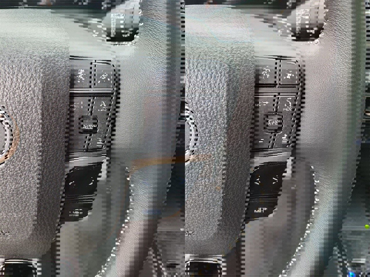 Used 2025 Toyota Camry SE image 20