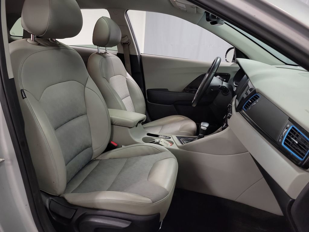 Used 2019 Kia Niro EX FWD image 28