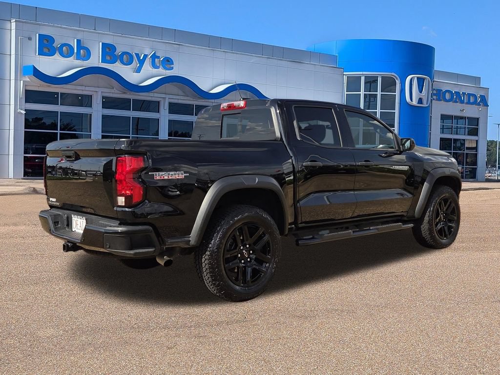 Used 2025 Chevrolet Colorado Trail Boss AWD/4WD image 5