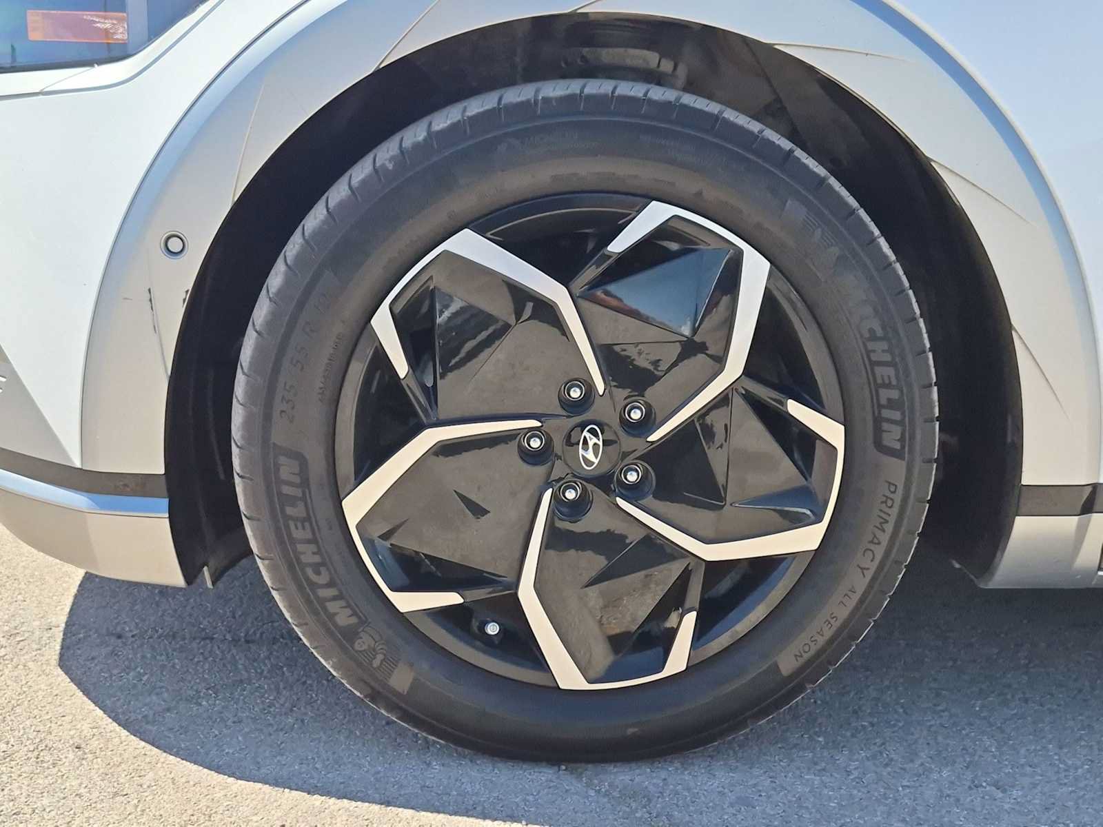 Certified 2024 Hyundai Ioniq 5 Limited RWD image 13