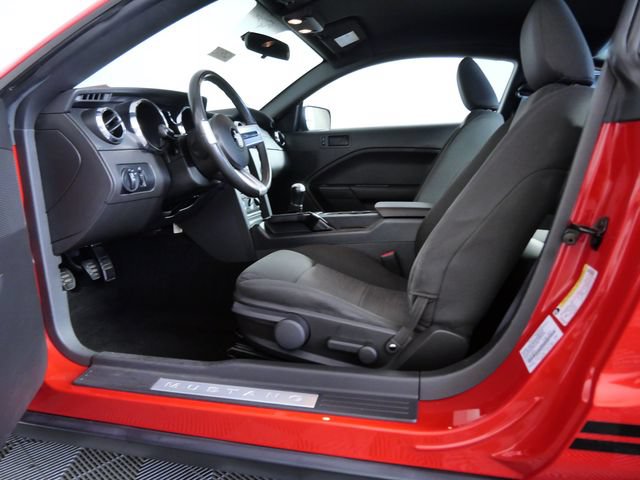 Used 2005 Ford Mustang Coupe RWD image 13