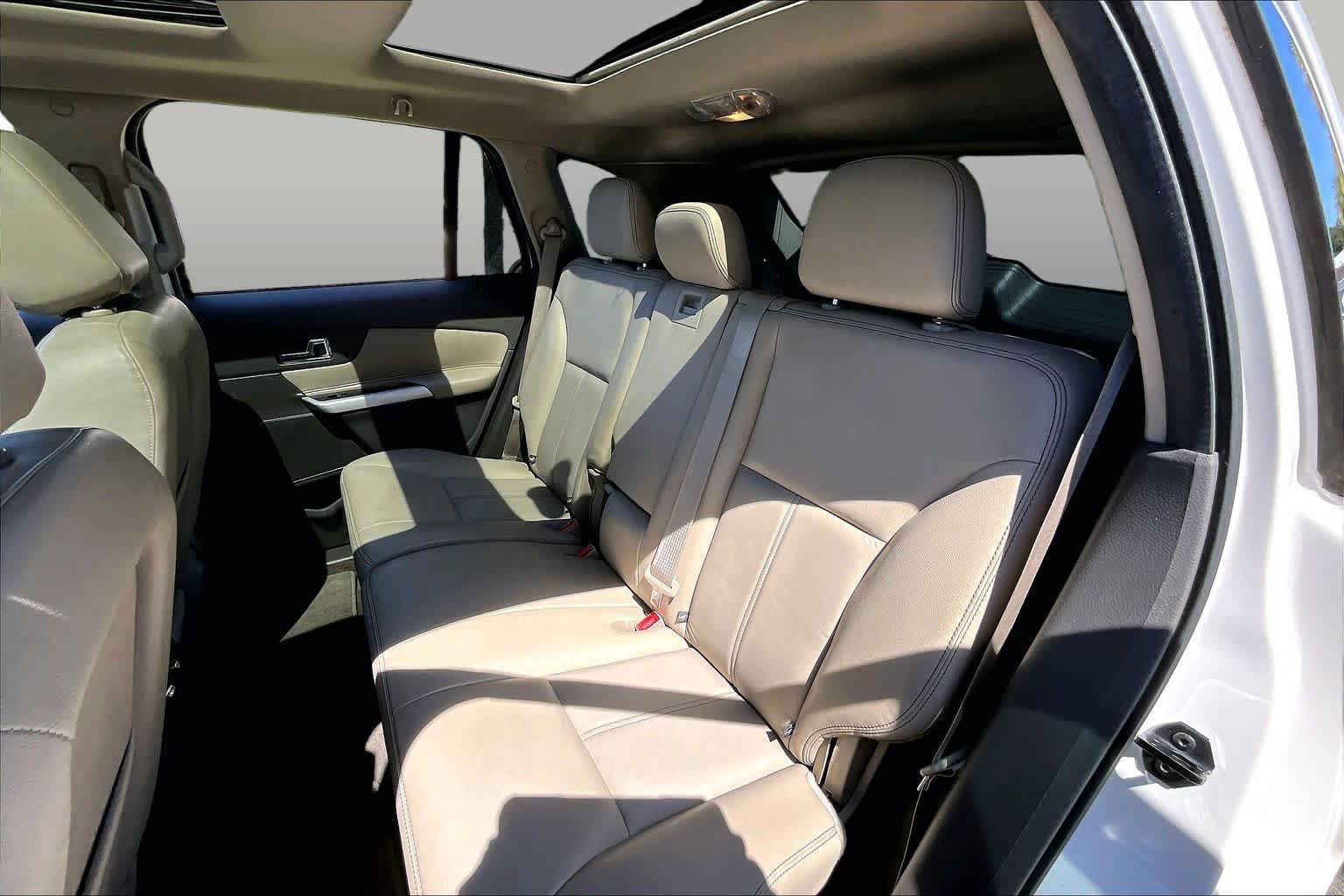 Used 2013 Ford Edge SEL FWD image 20