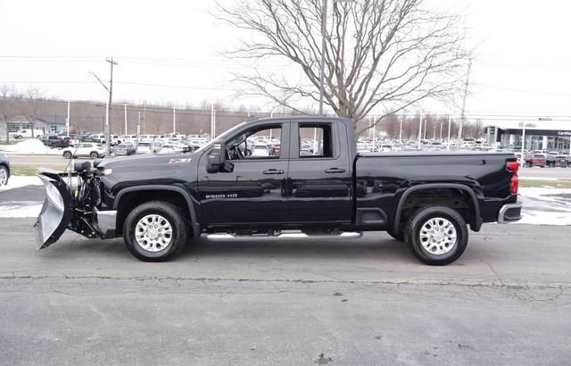 Used 2025 Chevrolet Silverado 2500 LT w/ Convenience Package AWD/4WD image 1
