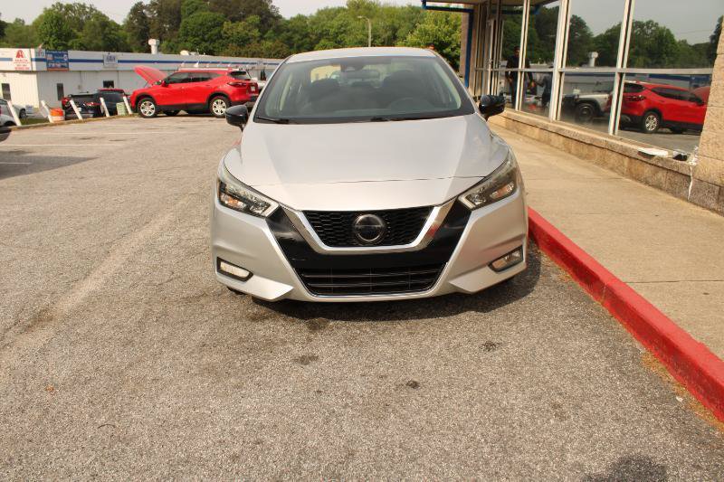 Used 2020 Nissan Versa SR FWD image 2