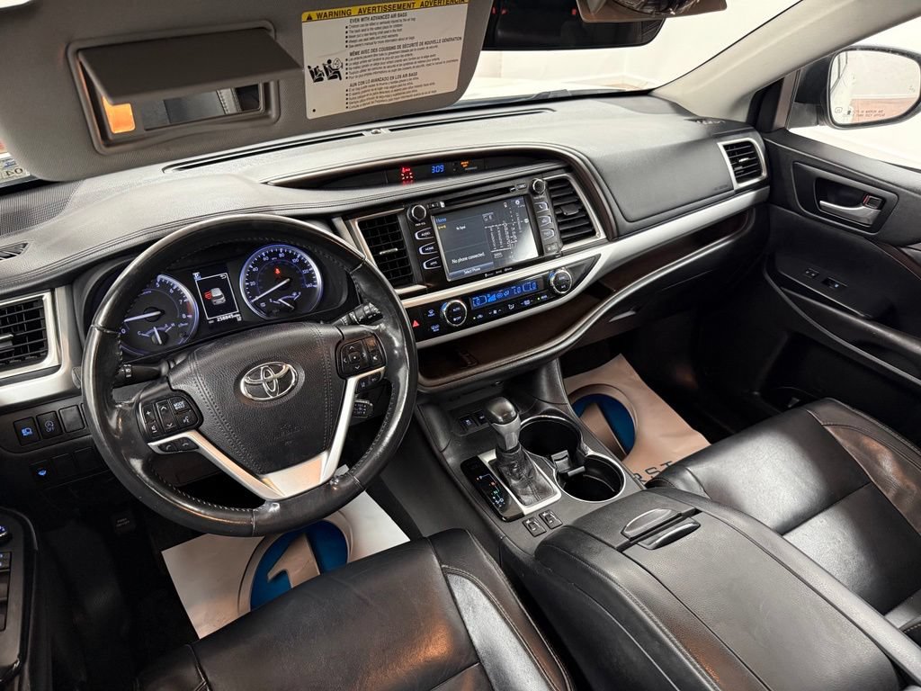 Used 2018 Toyota Highlander XLE FWD image 9