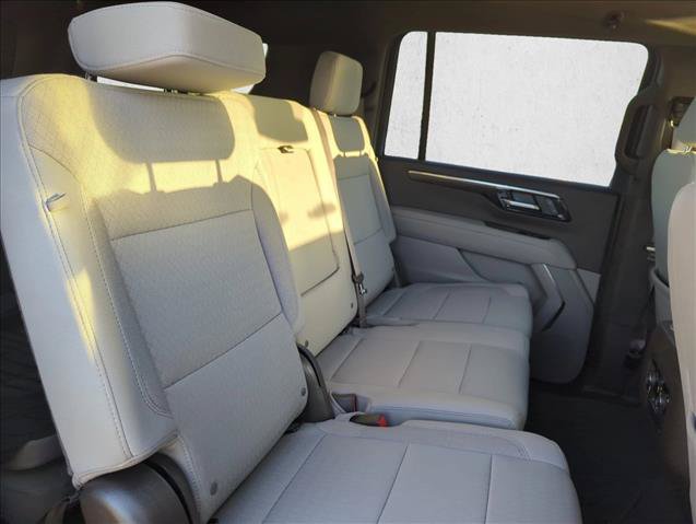 Used 2025 Chevrolet Suburban LS AWD/4WD image 23