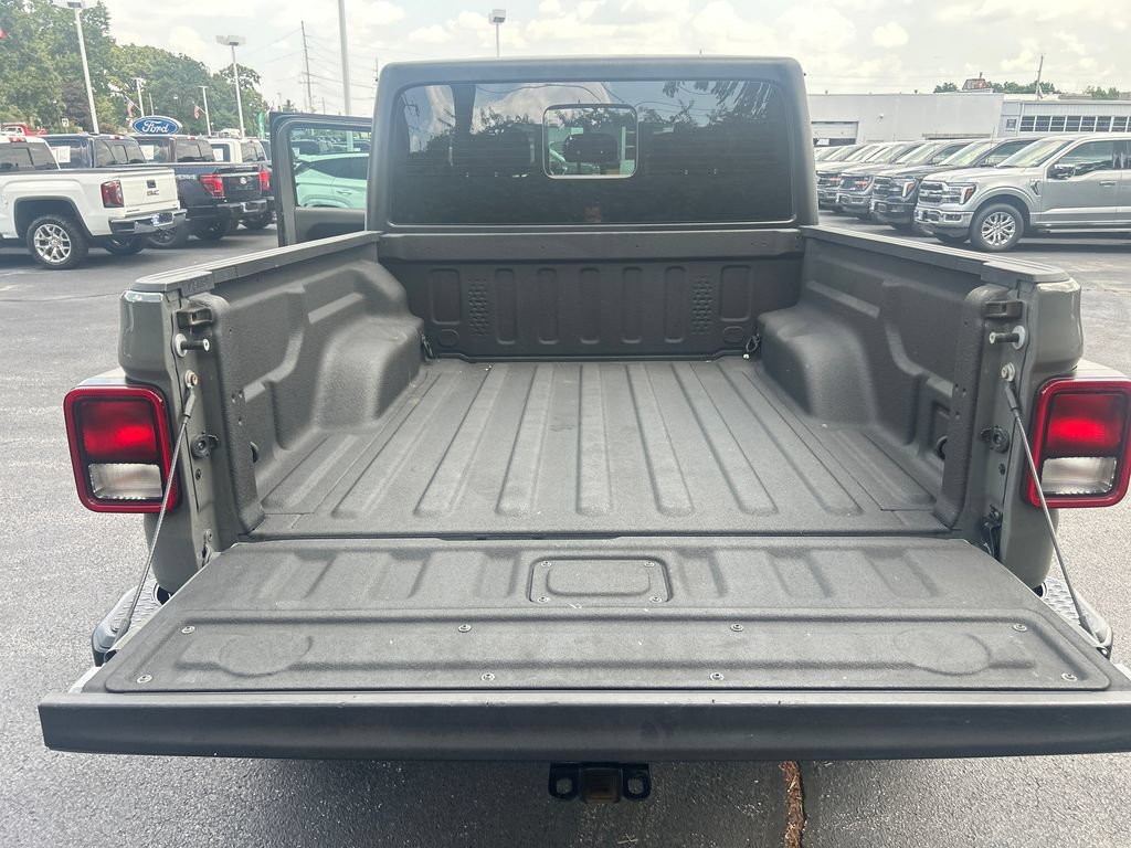 Used 2021 Jeep Gladiator Sport AWD/4WD image 26