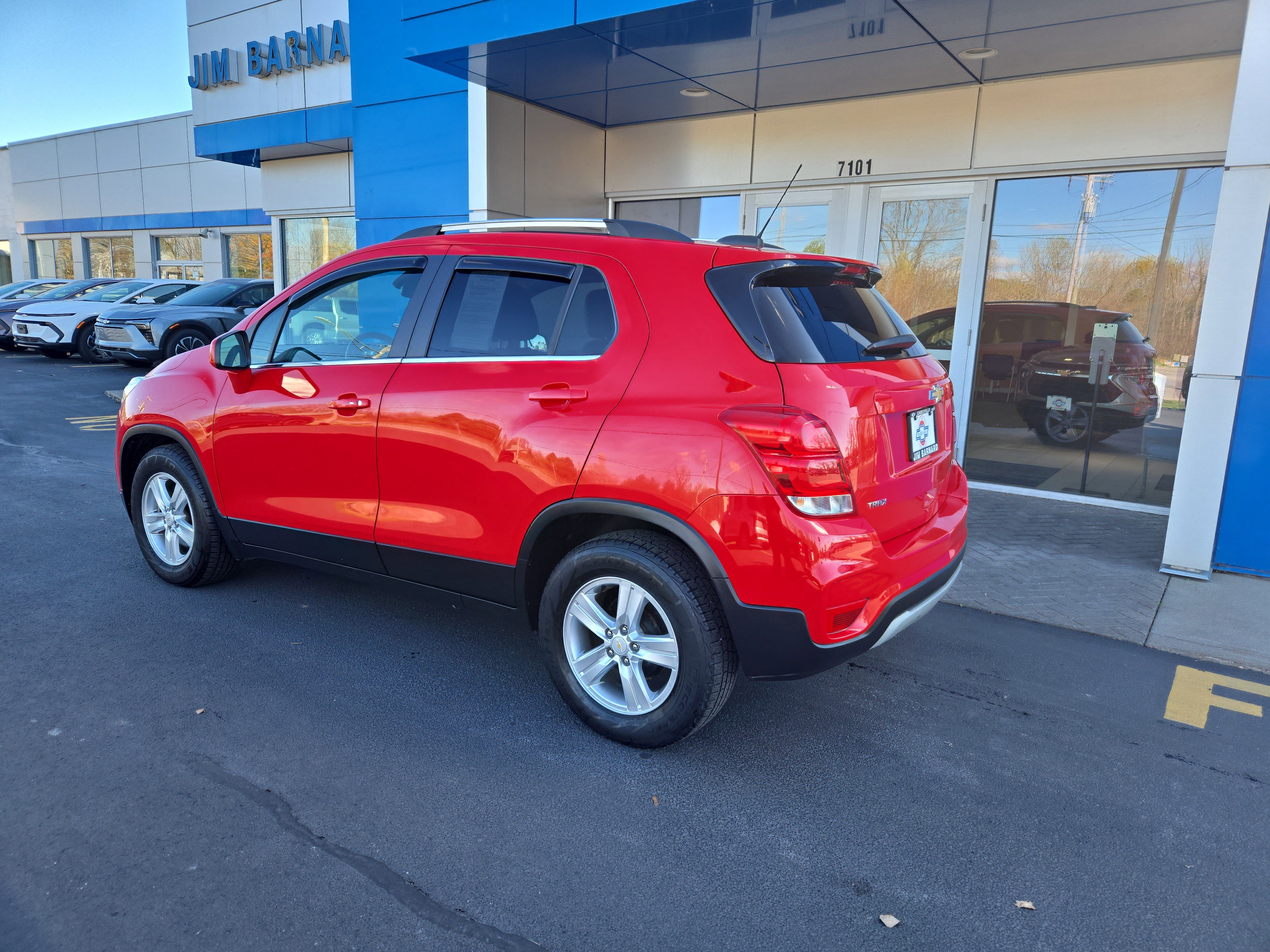 Used 2020 Chevrolet Trax LT w/ LT Convenience Package image 8