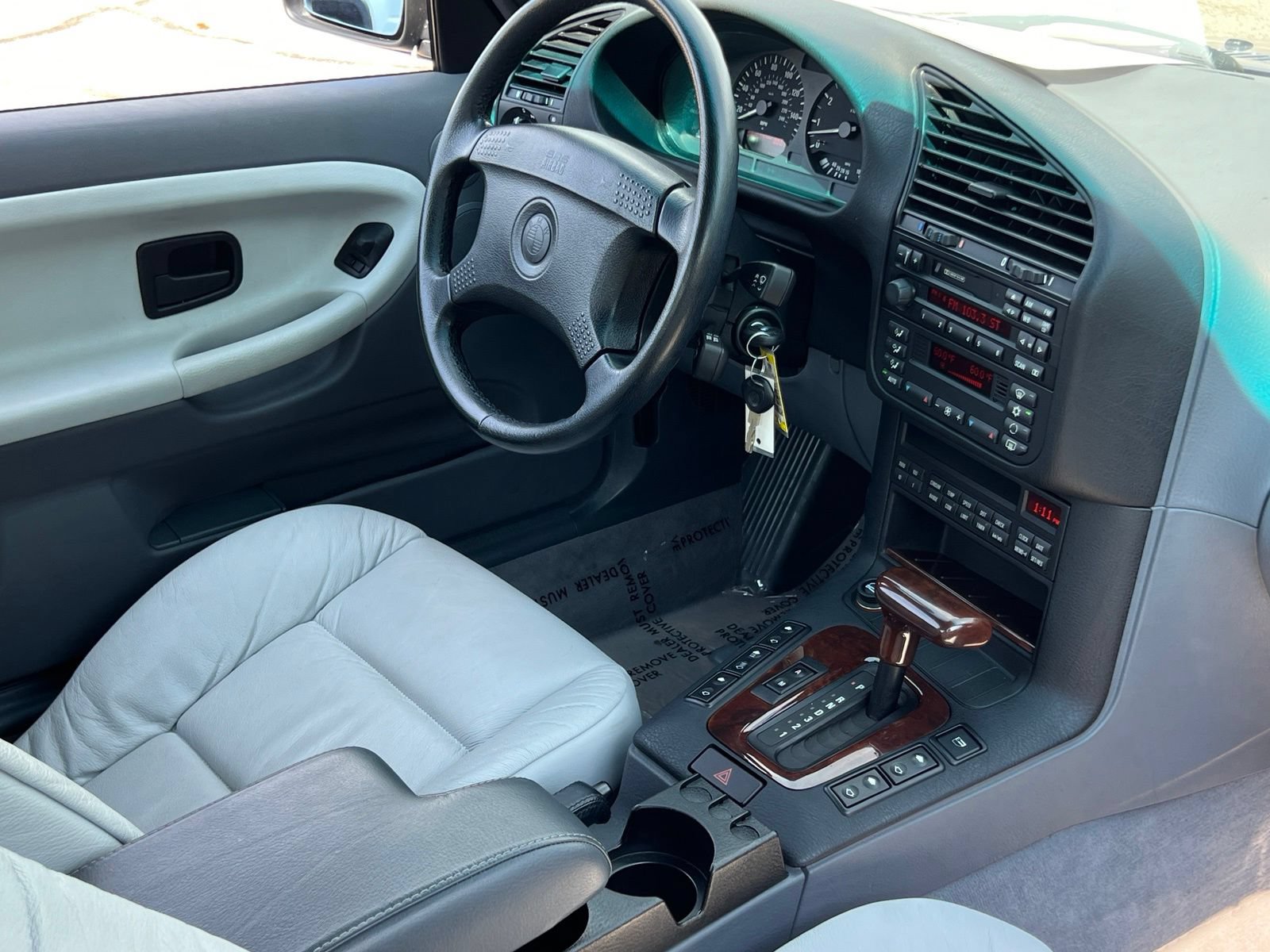 Used 1996 BMW 328i Convertible RWD image 19