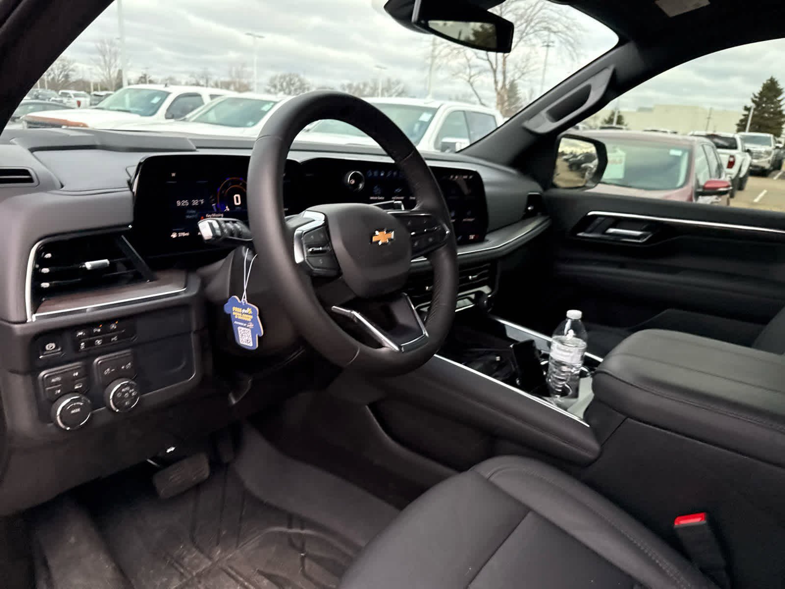 Used 2026 Chevrolet Suburban LT w/ Comfort Package AWD/4WD image 8