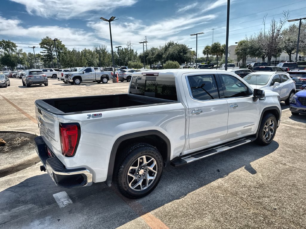 Certified 2022 GMC Sierra 1500 SLT AWD/4WD image 11