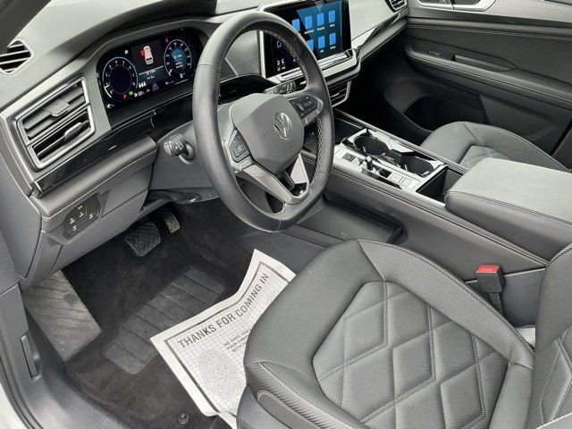 Used 2025 Volkswagen Atlas Cross Sport SE image 15