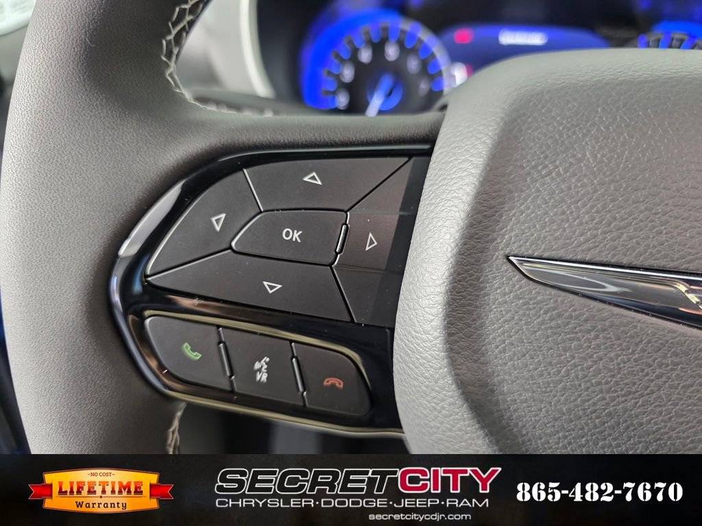 New 2026 Chrysler Pacifica Select w/ S Appearance Package image 17