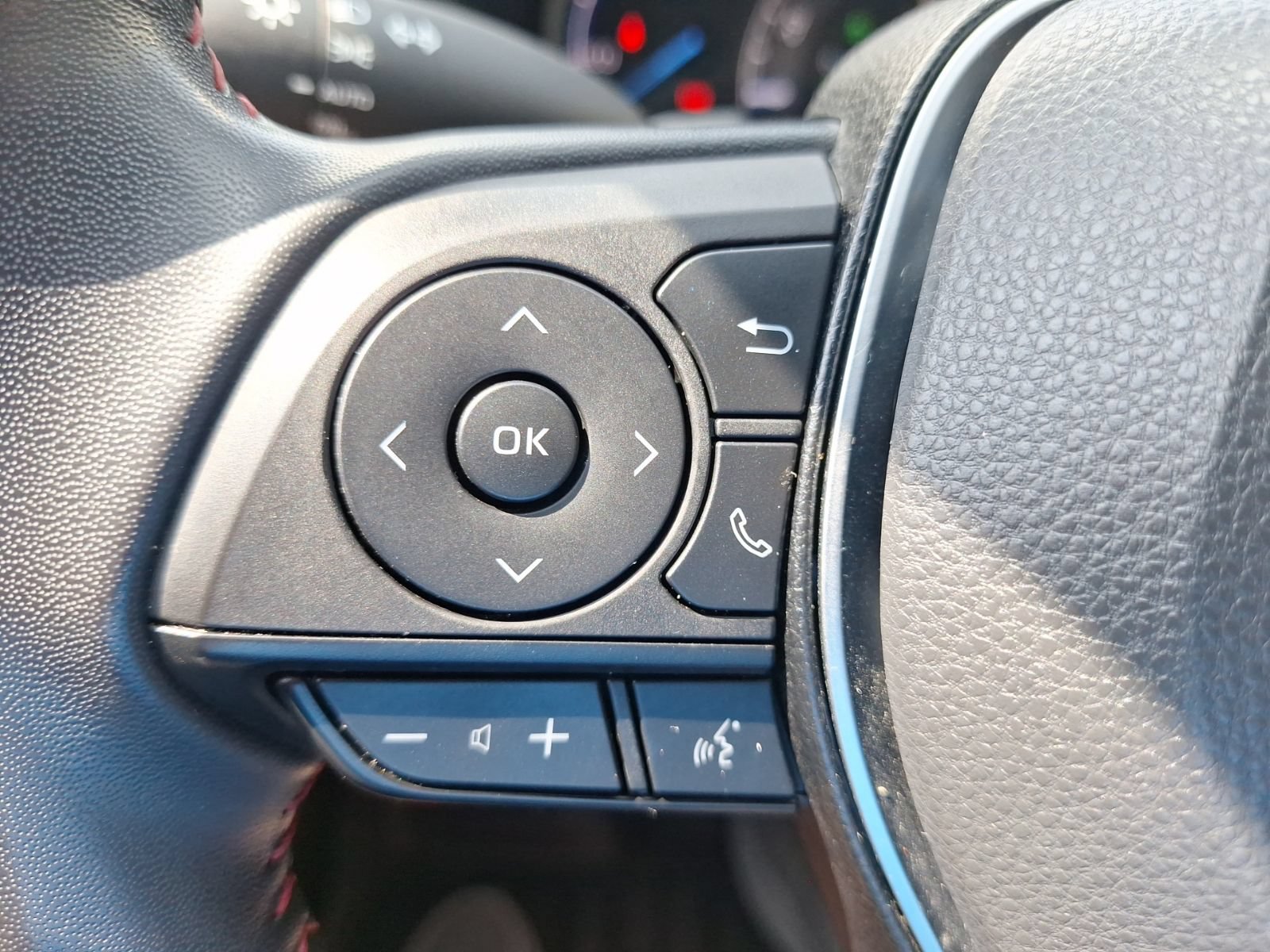 Used 2022 Toyota RAV4 XSE AWD/4WD image 23
