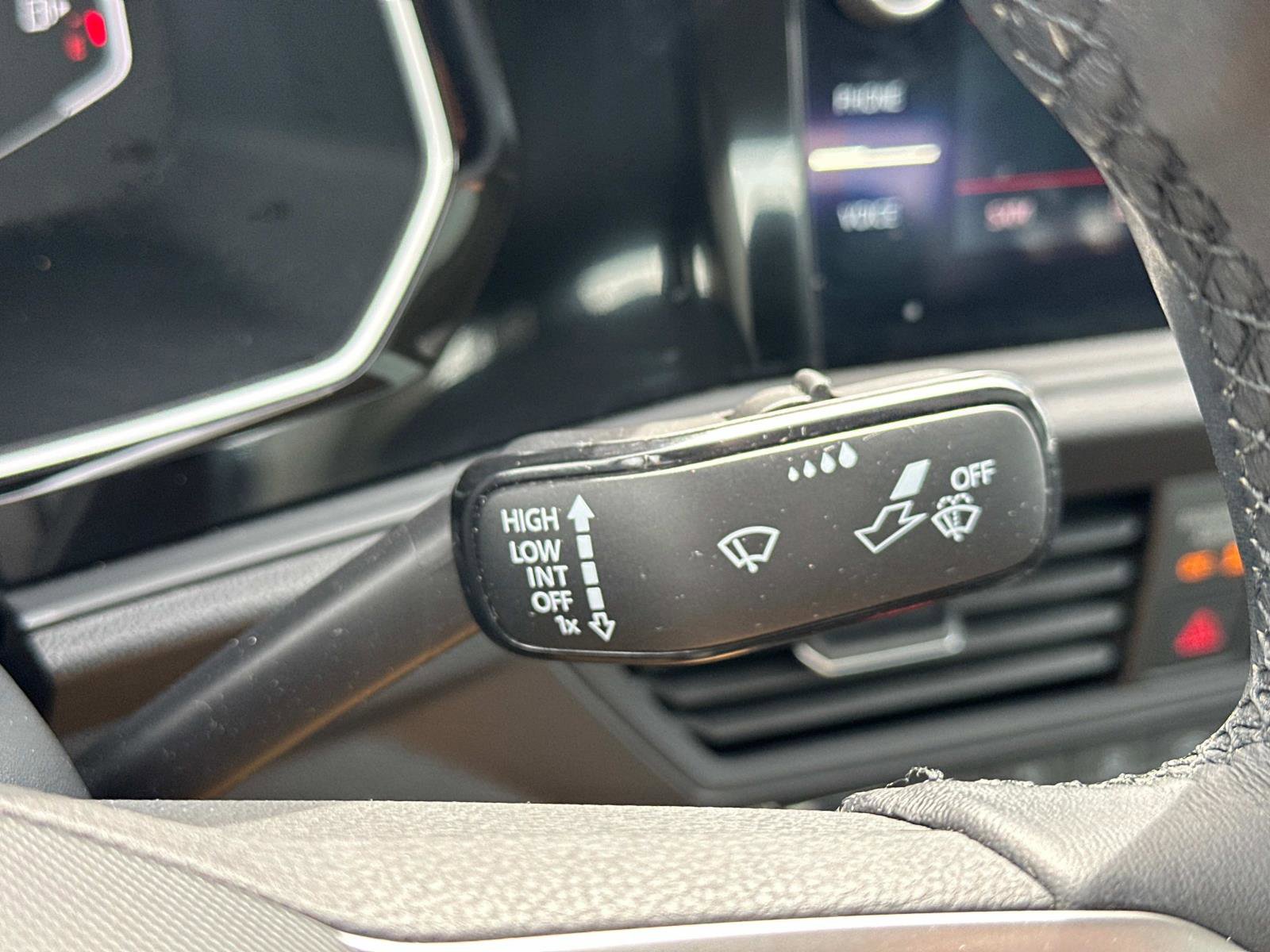 Used 2022 Volkswagen Jetta SEL image 24