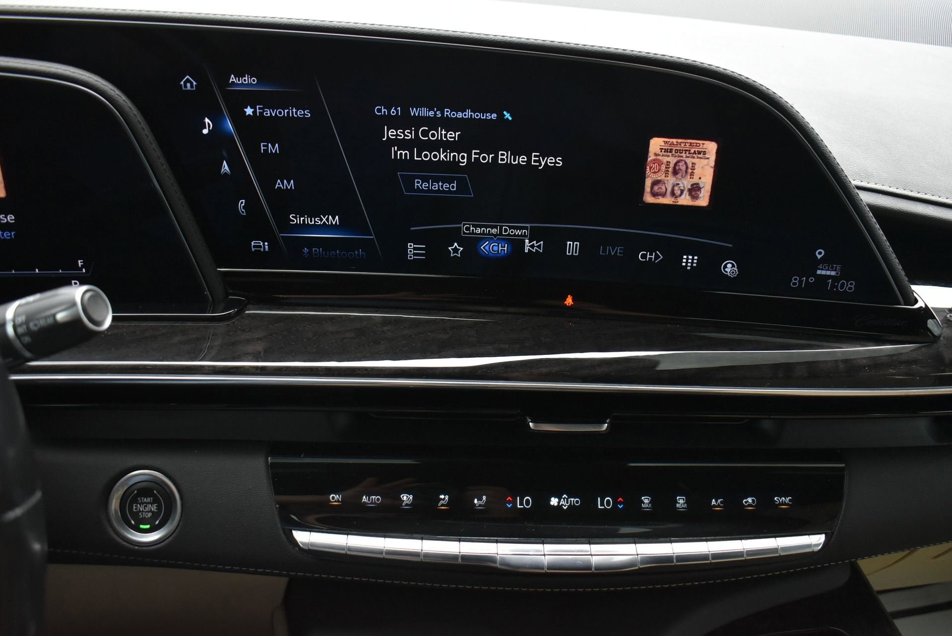 Used 2023 Cadillac Escalade ESV Premium Luxury w/ Performance Package AWD/4WD image 28