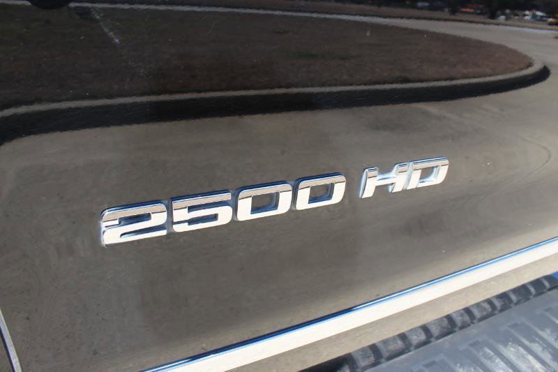 Used 2017 Chevrolet Silverado 2500 LTZ w/ Vortec Plus Package image 24