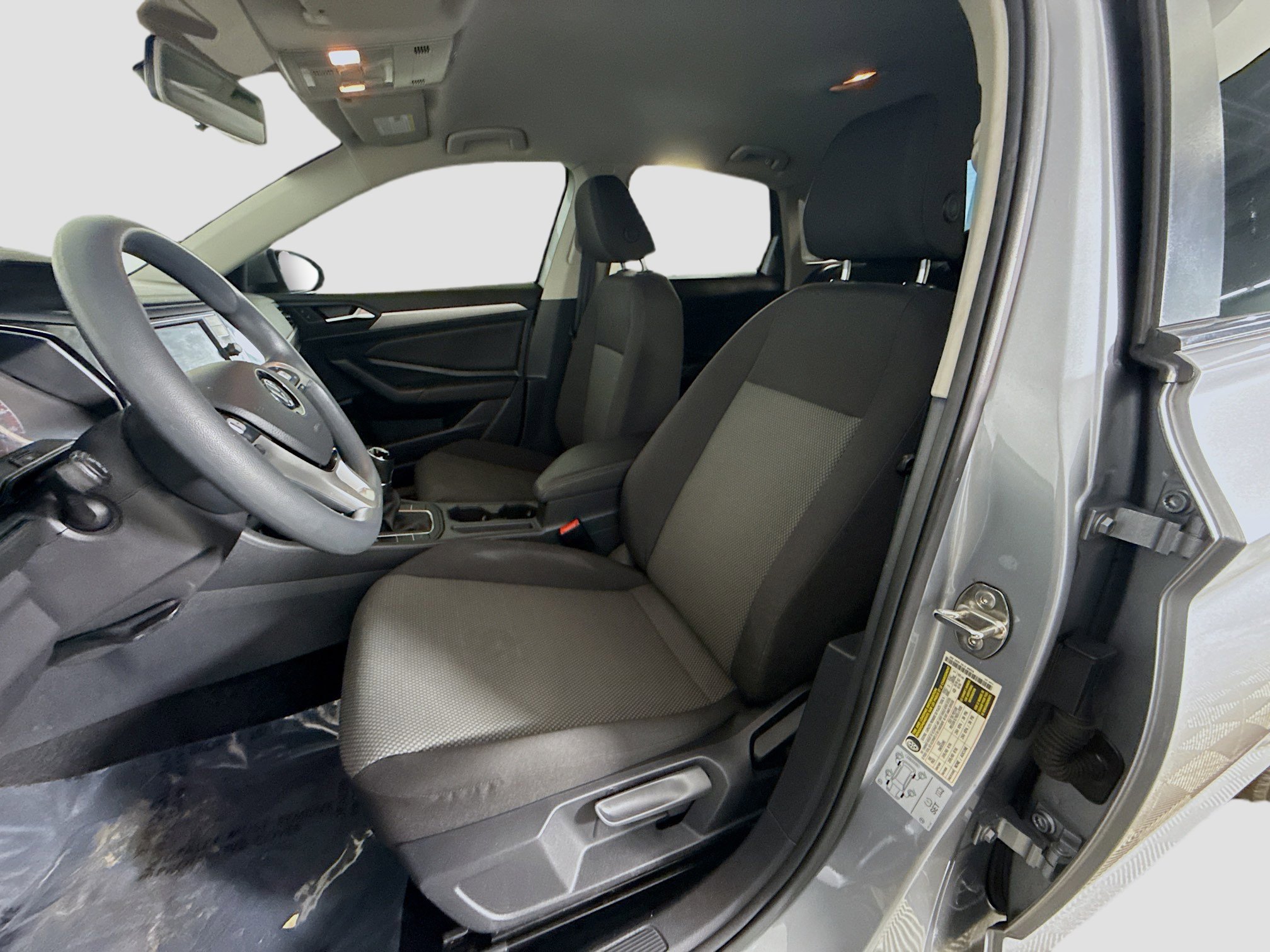 Used 2021 Volkswagen Jetta S w/ Driver Assistance Package image 21