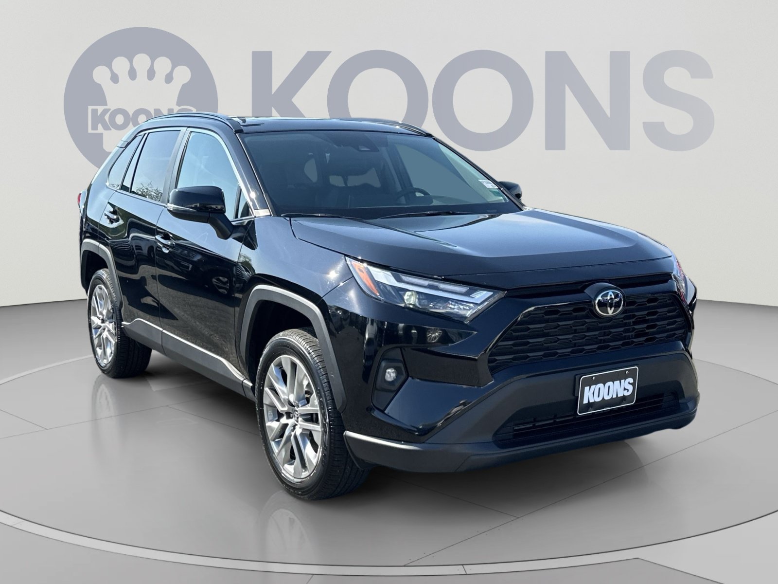 Used 2025 Toyota RAV4 XLE Premium w/ Weather Package AWD/4WD image 2