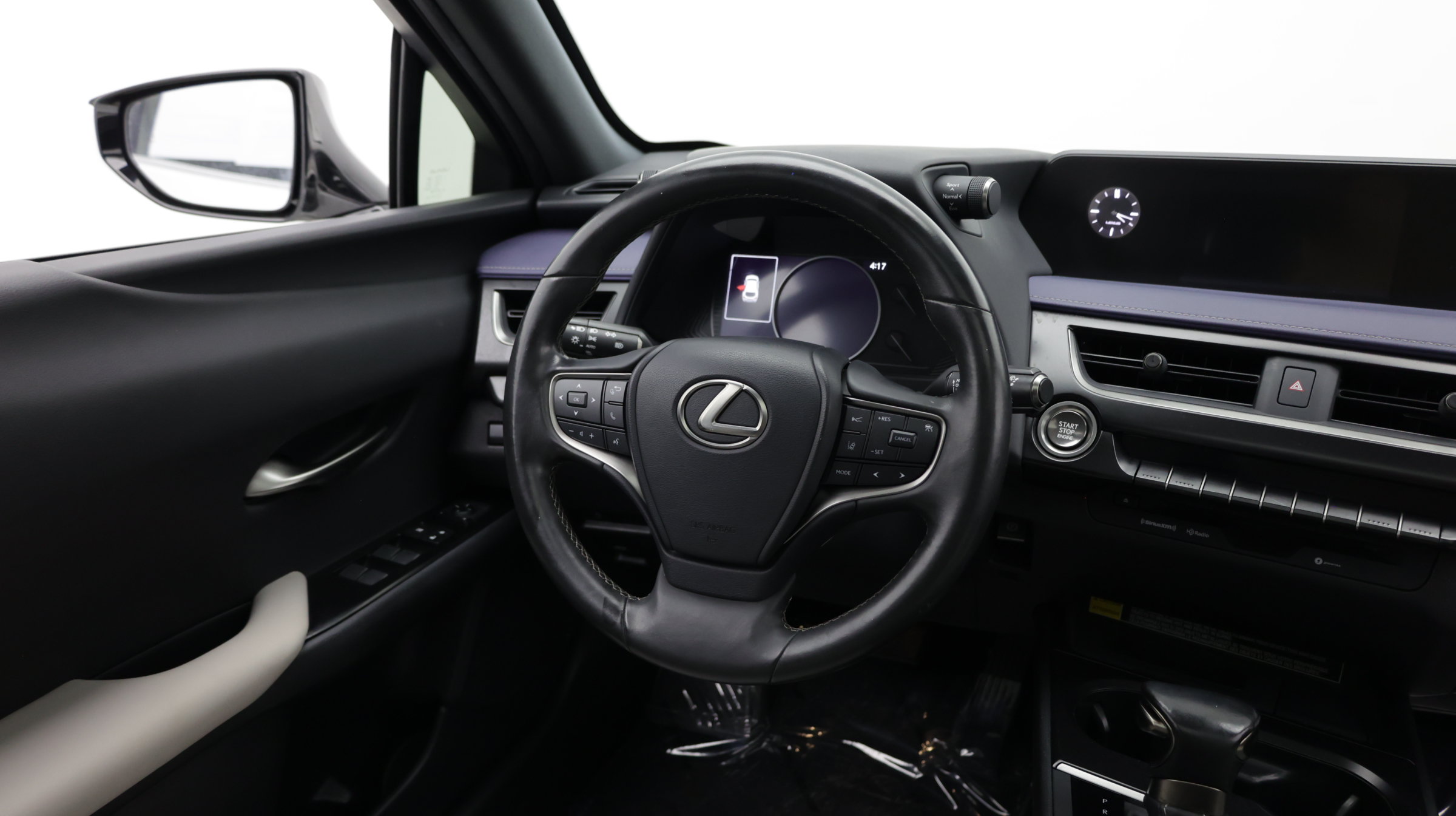 Used 2022 Lexus UX 200 w/ Accessory Package (Z1) FWD image 34