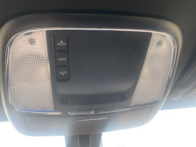 Used 2022 Dodge Charger SXT w/ Leather Interior Group image 25