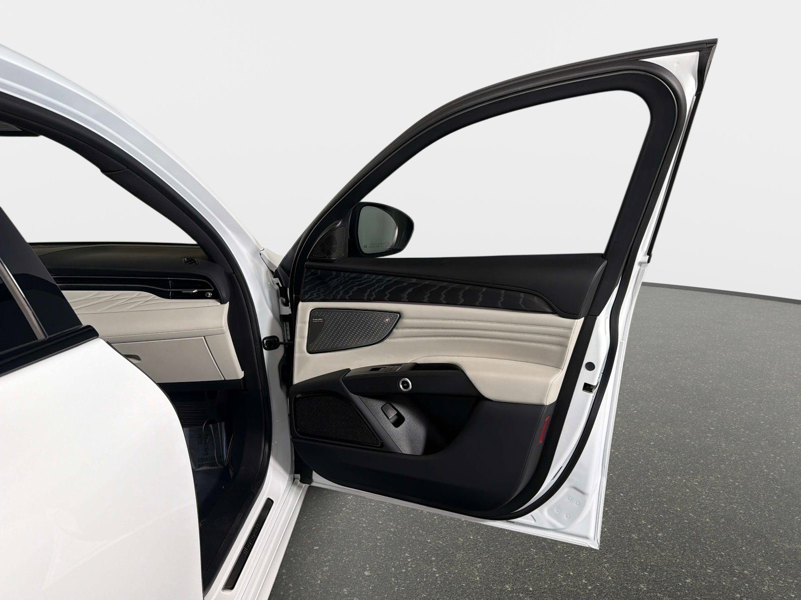 Used 2023 Maserati Grecale Modena image 24