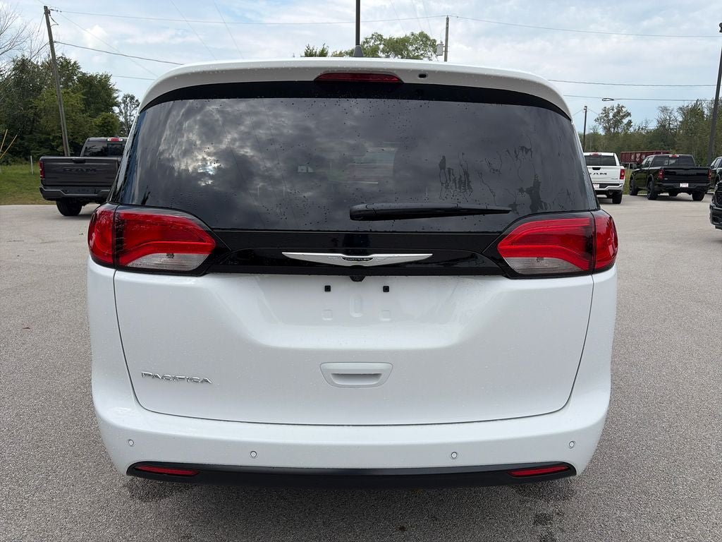 New 2027 Chrysler Pacifica LX FWD image 7