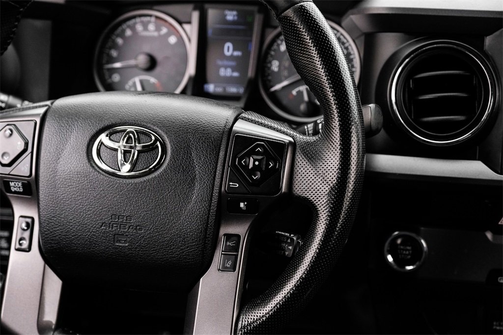 Used 2019 Toyota Tacoma TRD Off-Road image 14