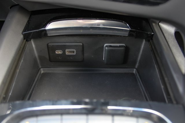 Used 2022 Buick Envision Essence w/ Safety Package image 22
