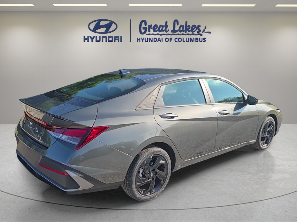 New 2026 Hyundai Elantra SEL Sport FWD image 5